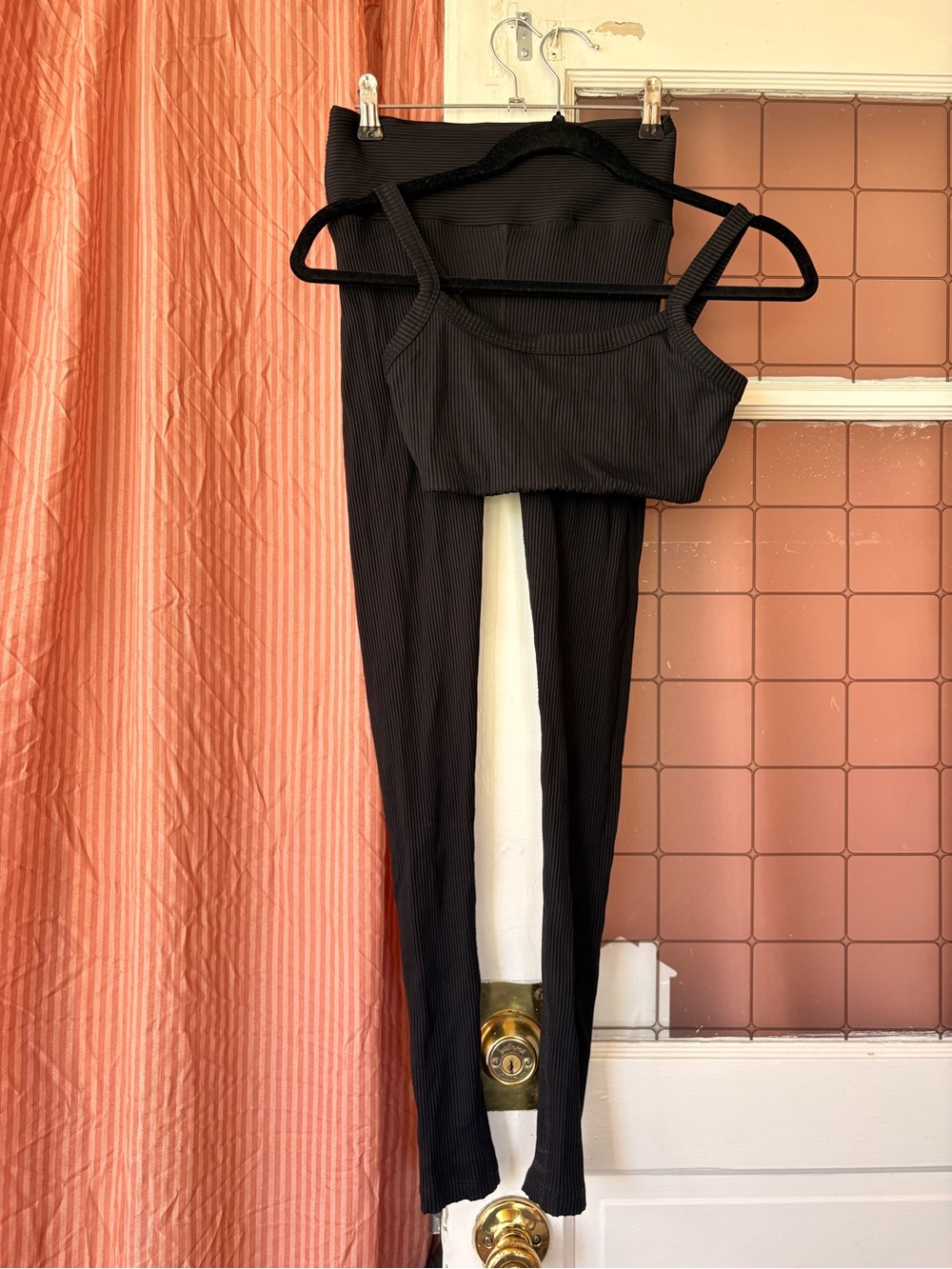 Year of Ours Ribbed Black Leggings and Sports Bra Set - Small